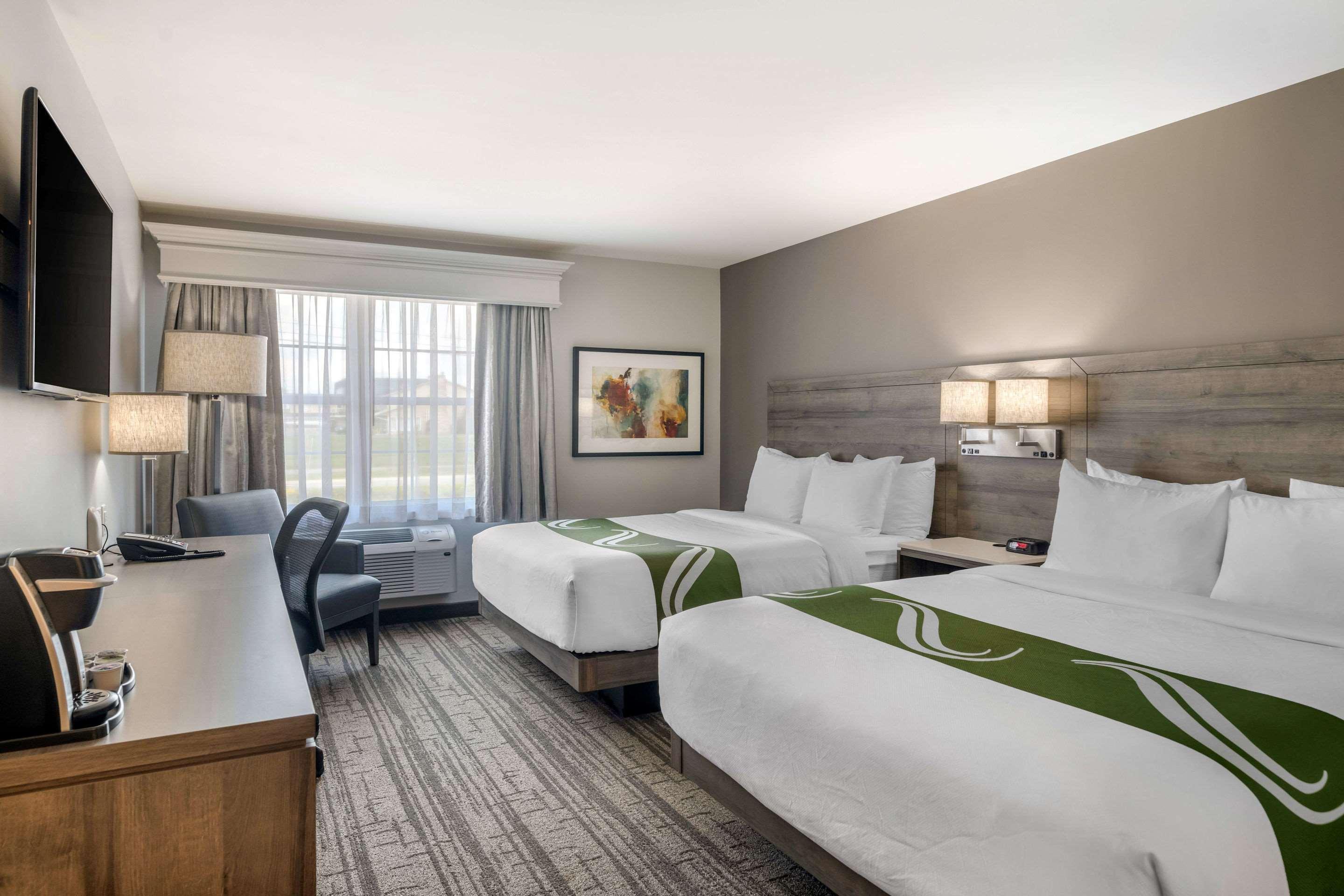 Quality Inn & Suites Amsterdam Fredericton Ngoại thất bức ảnh