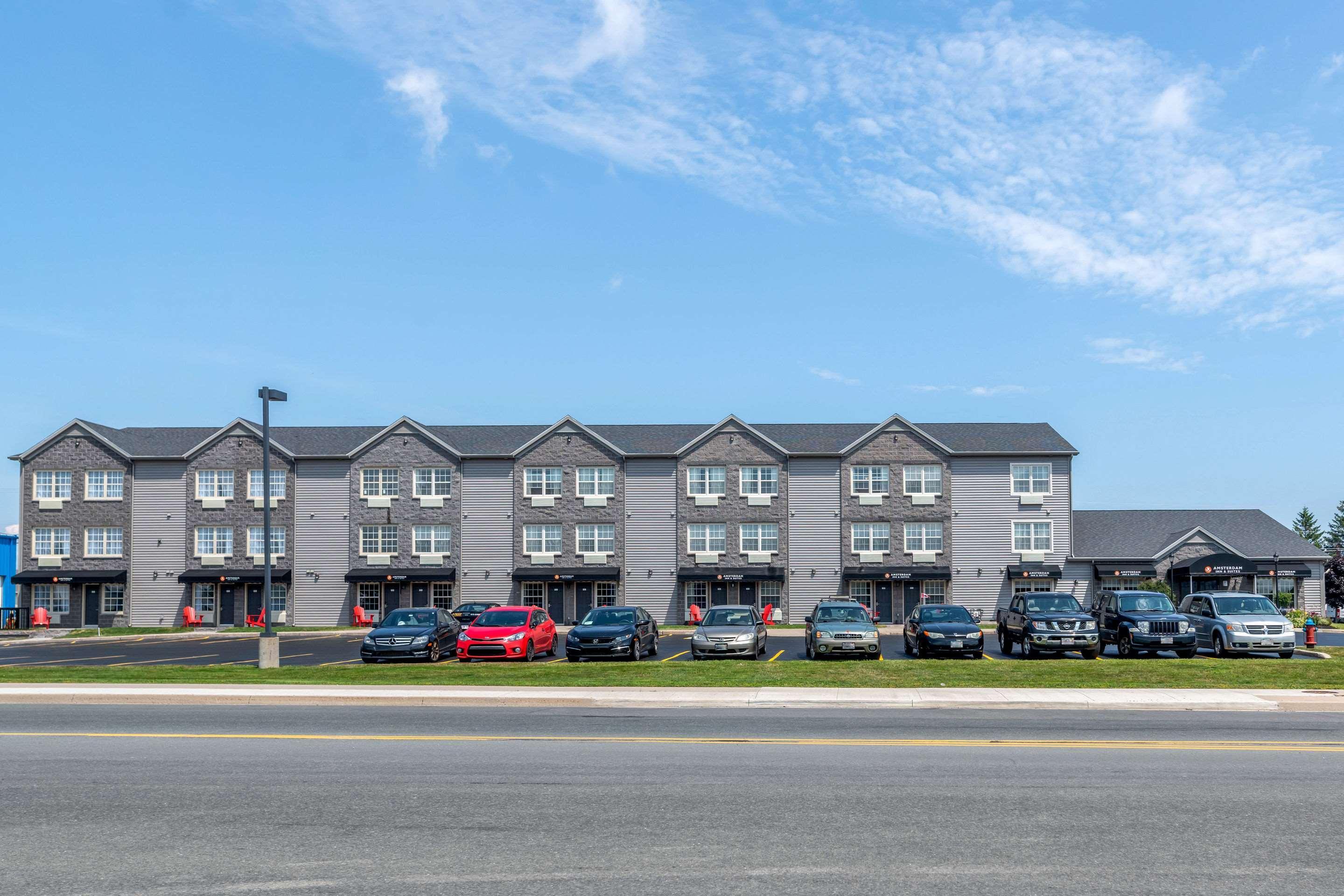 Quality Inn & Suites Amsterdam Fredericton Ngoại thất bức ảnh