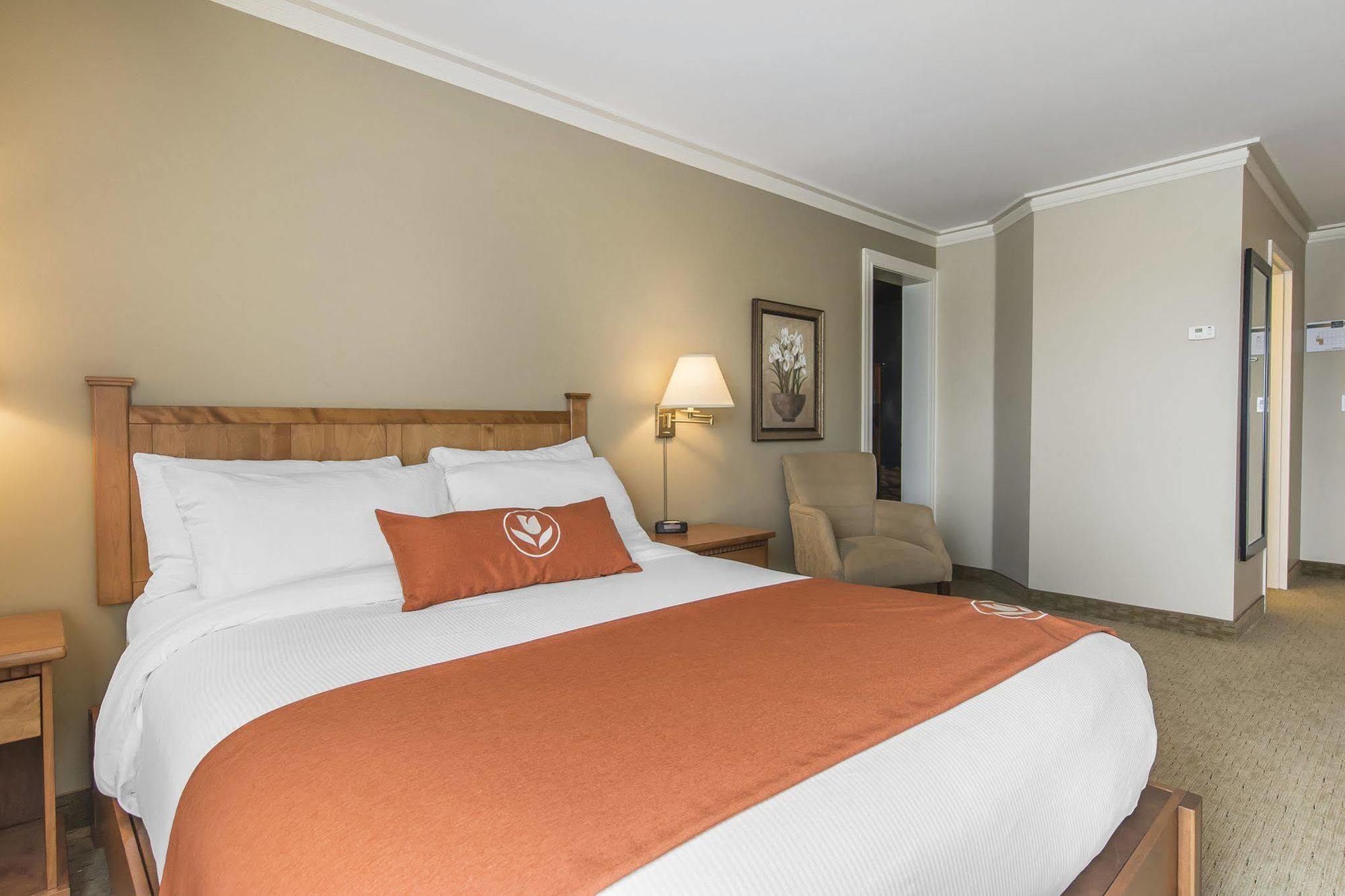 Quality Inn & Suites Amsterdam Fredericton Ngoại thất bức ảnh