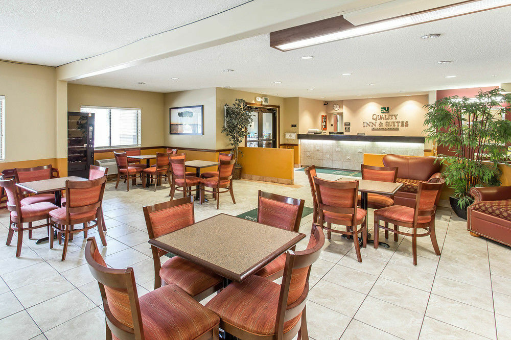 Quality Inn & Suites Amsterdam Fredericton Ngoại thất bức ảnh